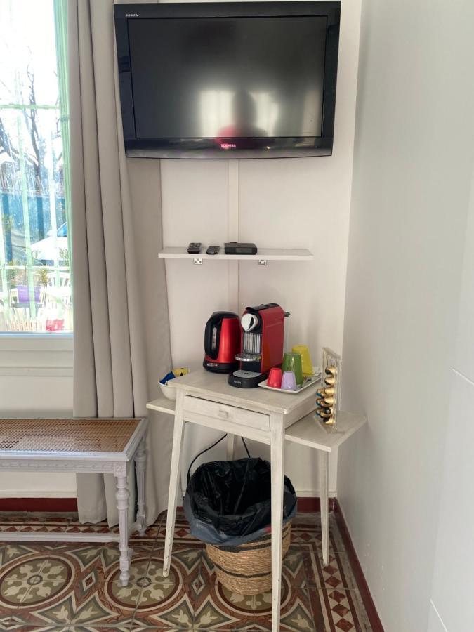 Cote Court Bed & Breakfast L'Isle-sur-la-Sorgue Bagian luar foto