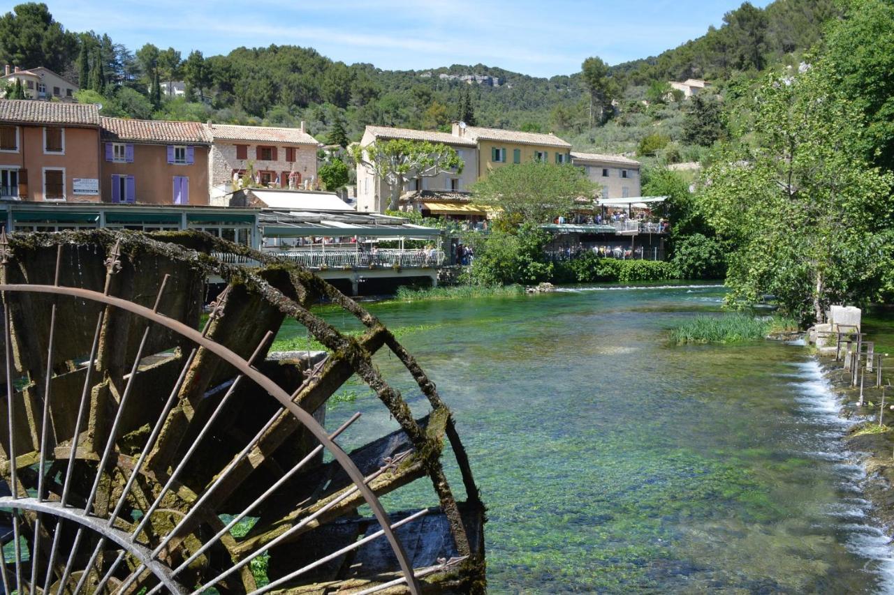 Cote Court Bed & Breakfast L'Isle-sur-la-Sorgue Bagian luar foto