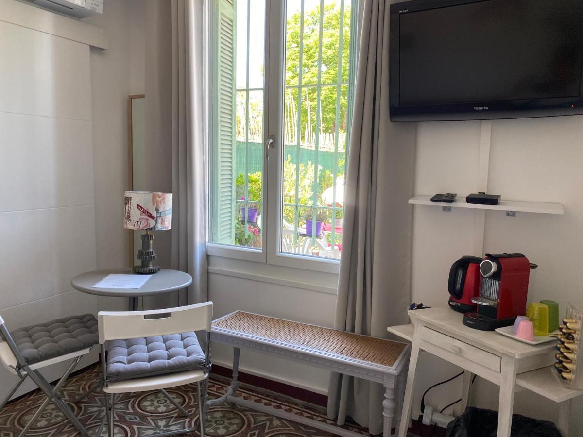 Cote Court Bed & Breakfast L'Isle-sur-la-Sorgue Bagian luar foto