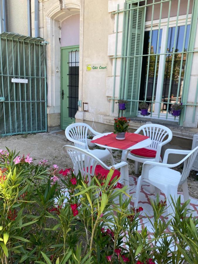 Cote Court Bed & Breakfast L'Isle-sur-la-Sorgue Bagian luar foto